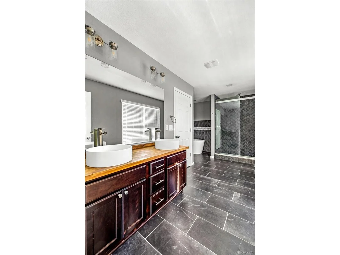 Photo of 2287 Echo Park Dr