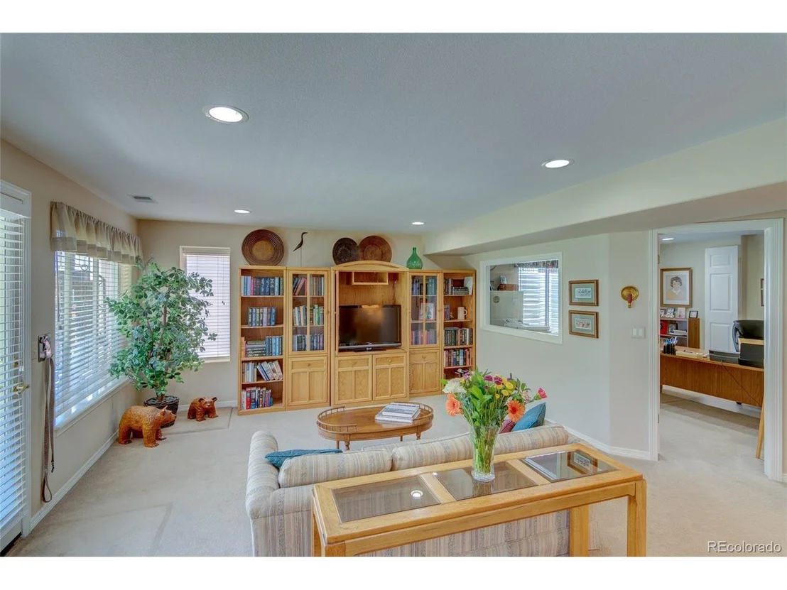 Photo of 1393 Castlepoint Cir