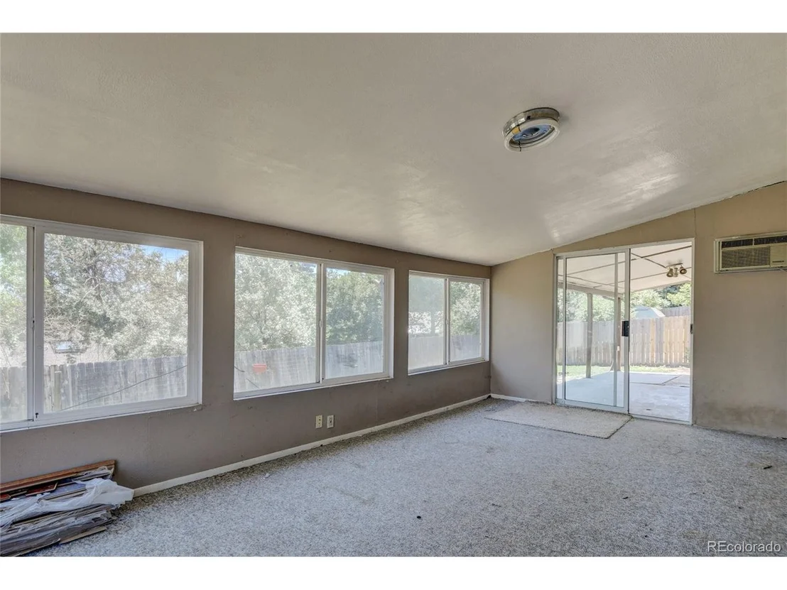 Photo of 6736 Otis St