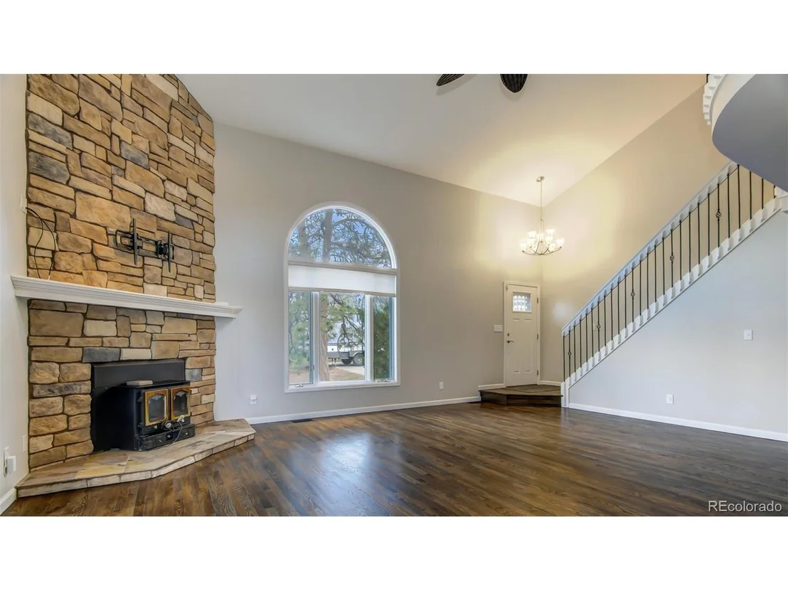 Photo of 1494 Deerpath Rd