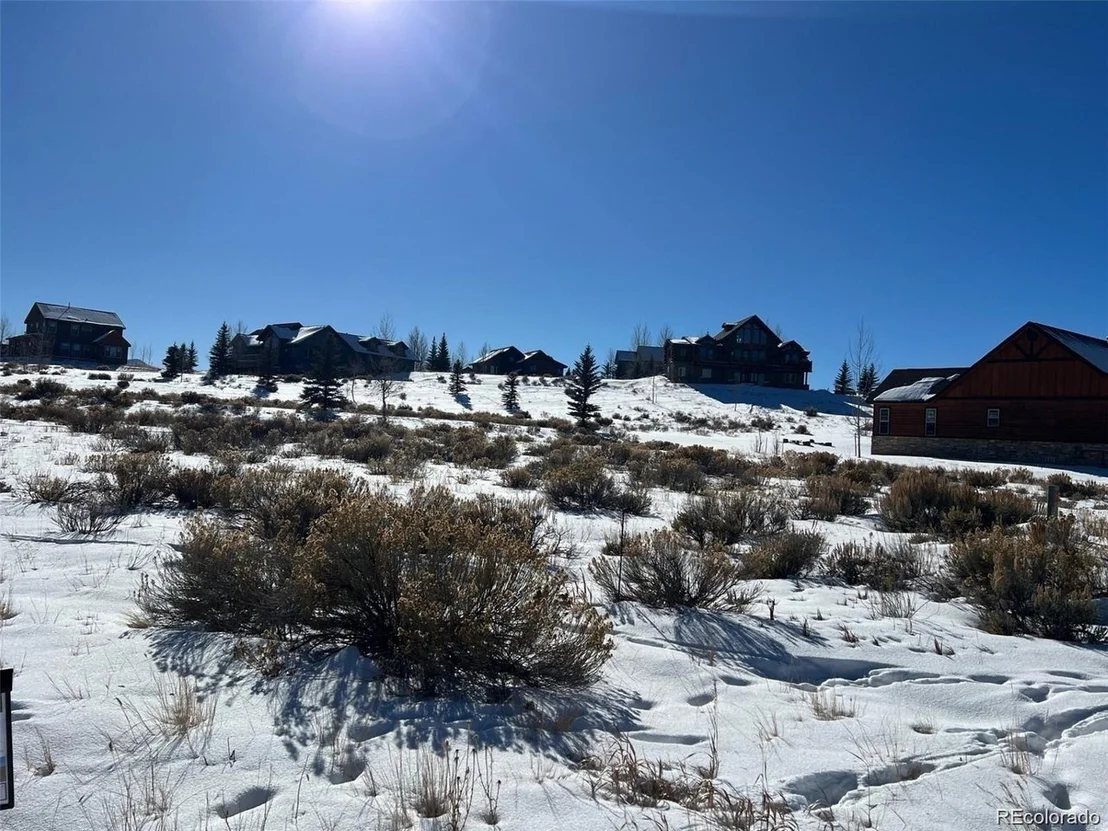 Photo of 893 Saddle Ridge Cir