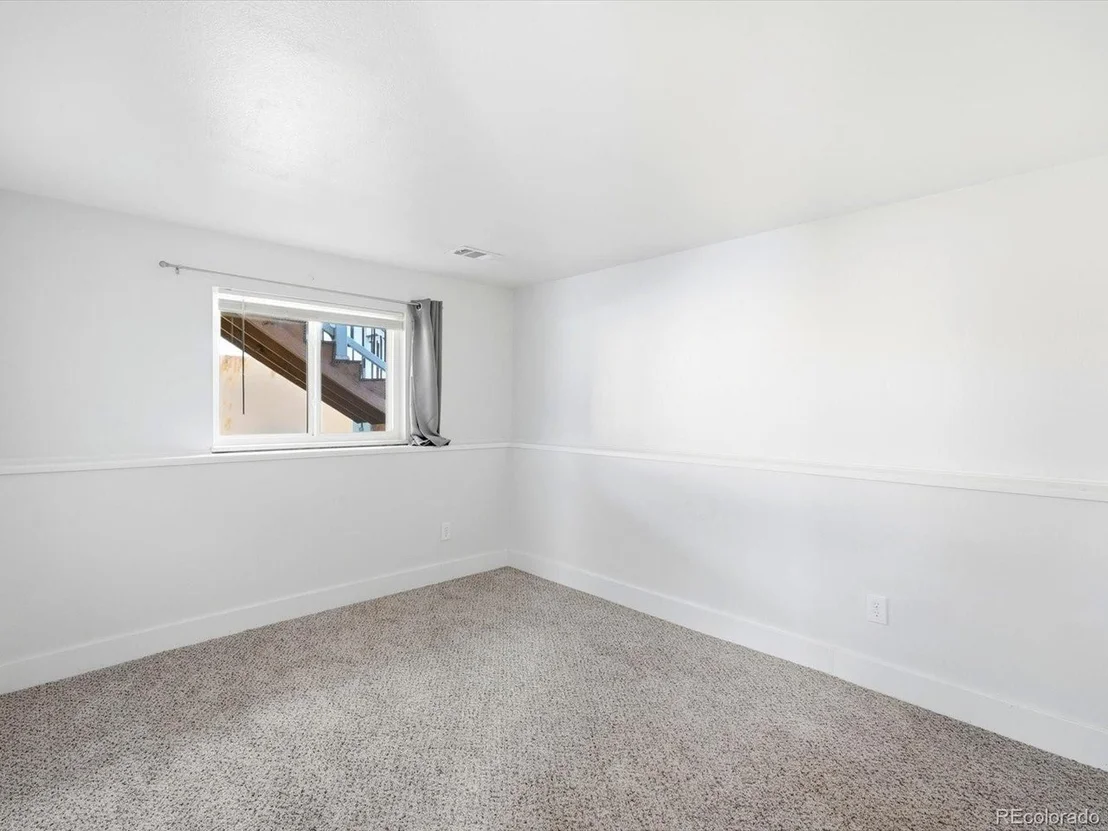 Photo of 6691 Deframe Ct