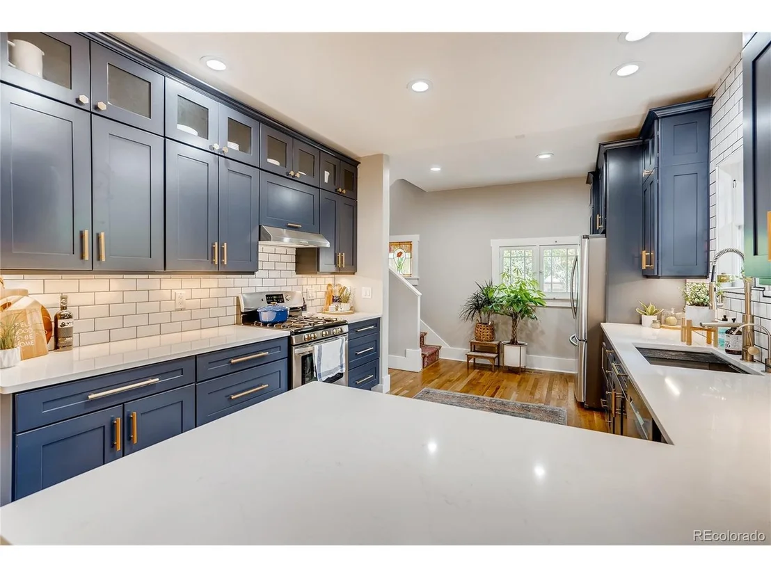 Photo of 1024 Cook St