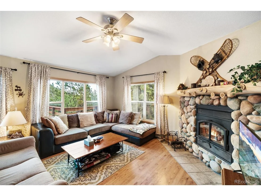 Photo of 274 Folsom Dr