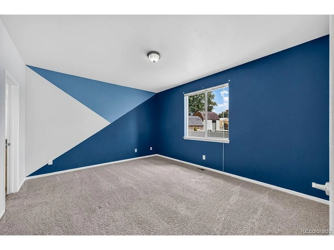 Photo of 370 Naples St