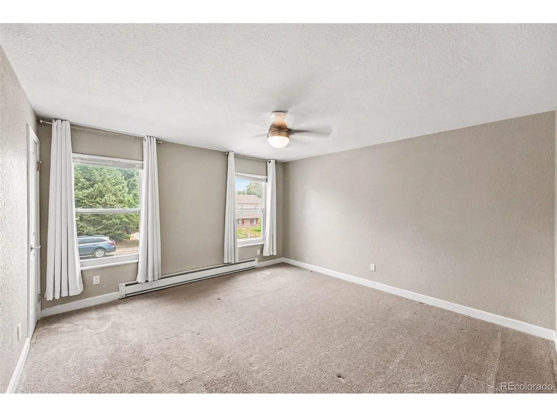 Photo of 1025 Maple Dr
