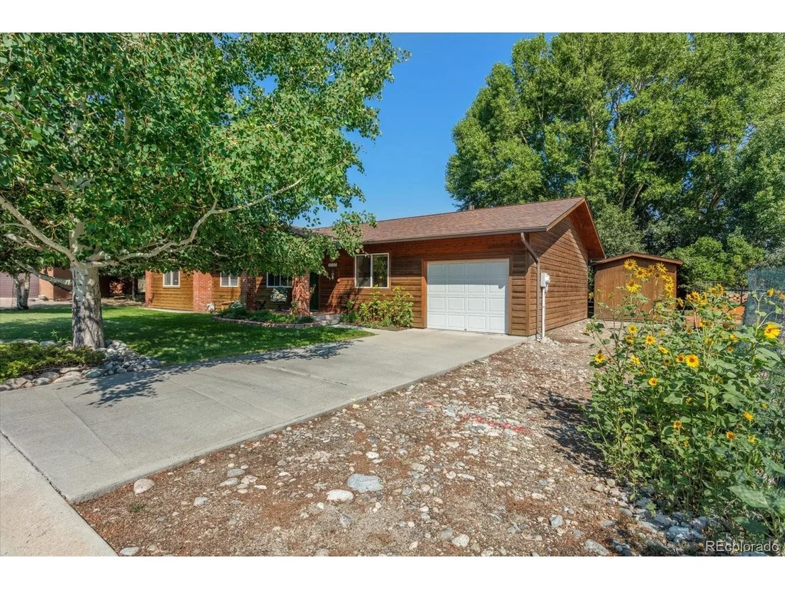 Photo of 1326 Angelview Cir