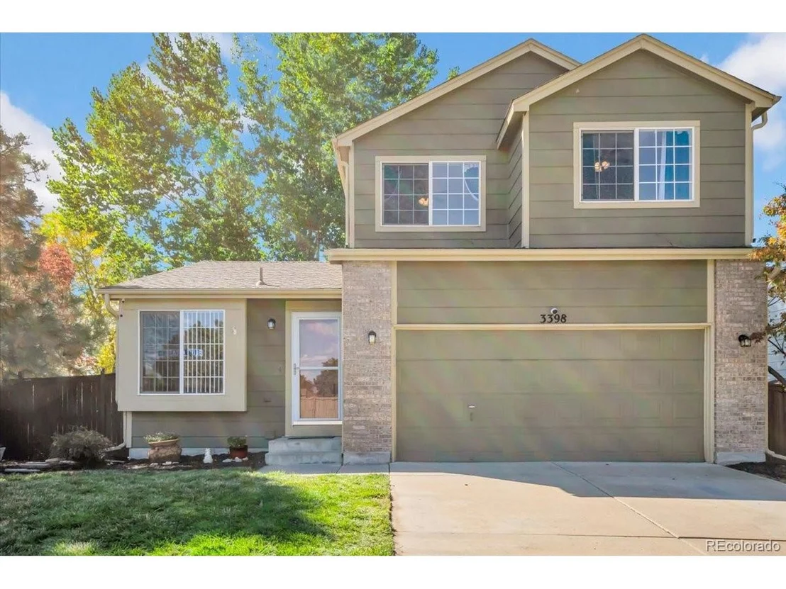 Photo of 3398 Blue Grass Cir