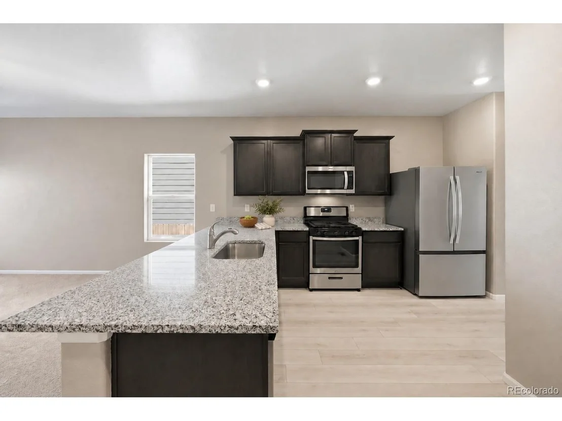 Photo of 389 Maple St