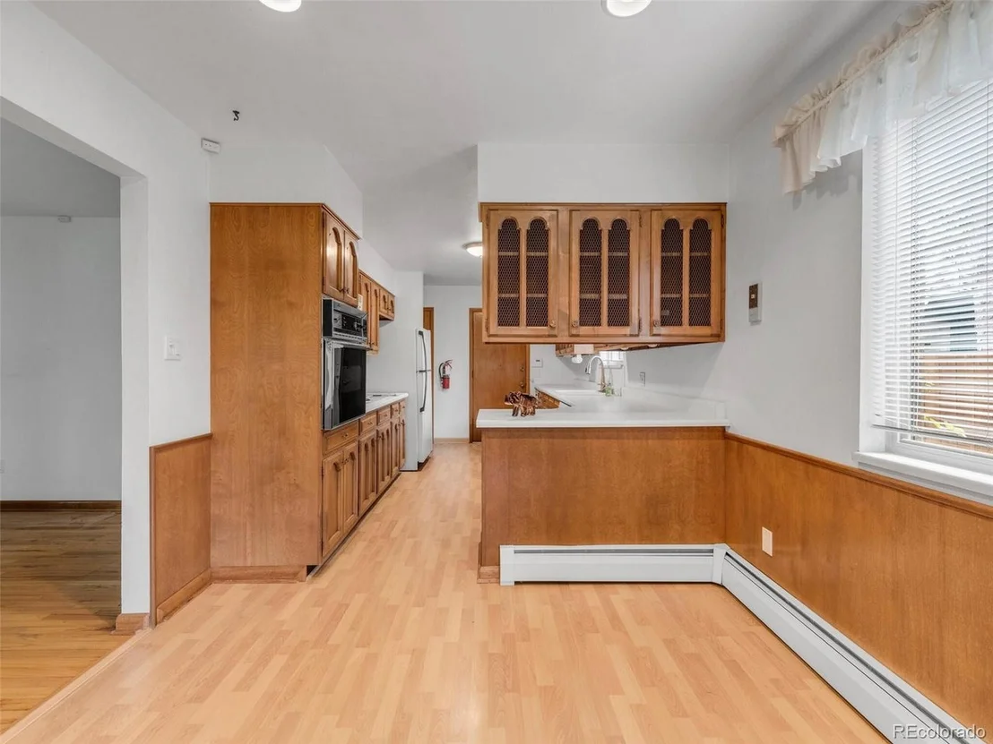 Photo of 965 Parkway Dr