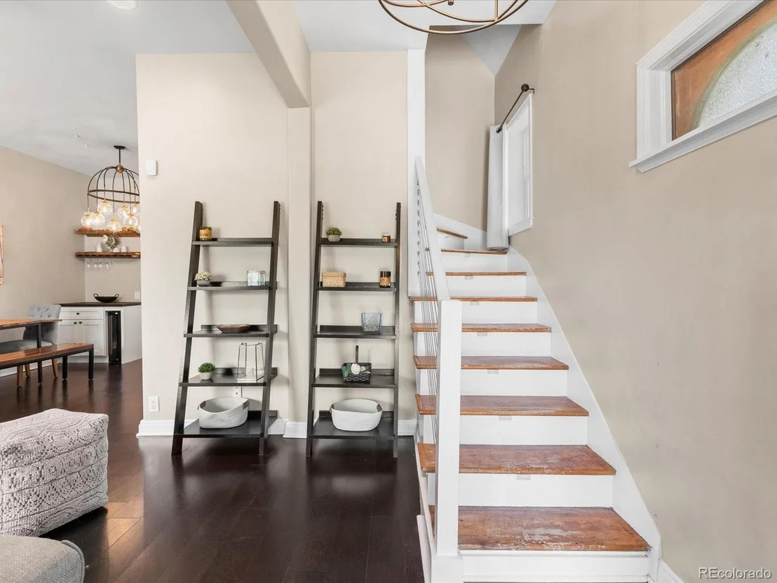 Photo of 176 W Maple Ave