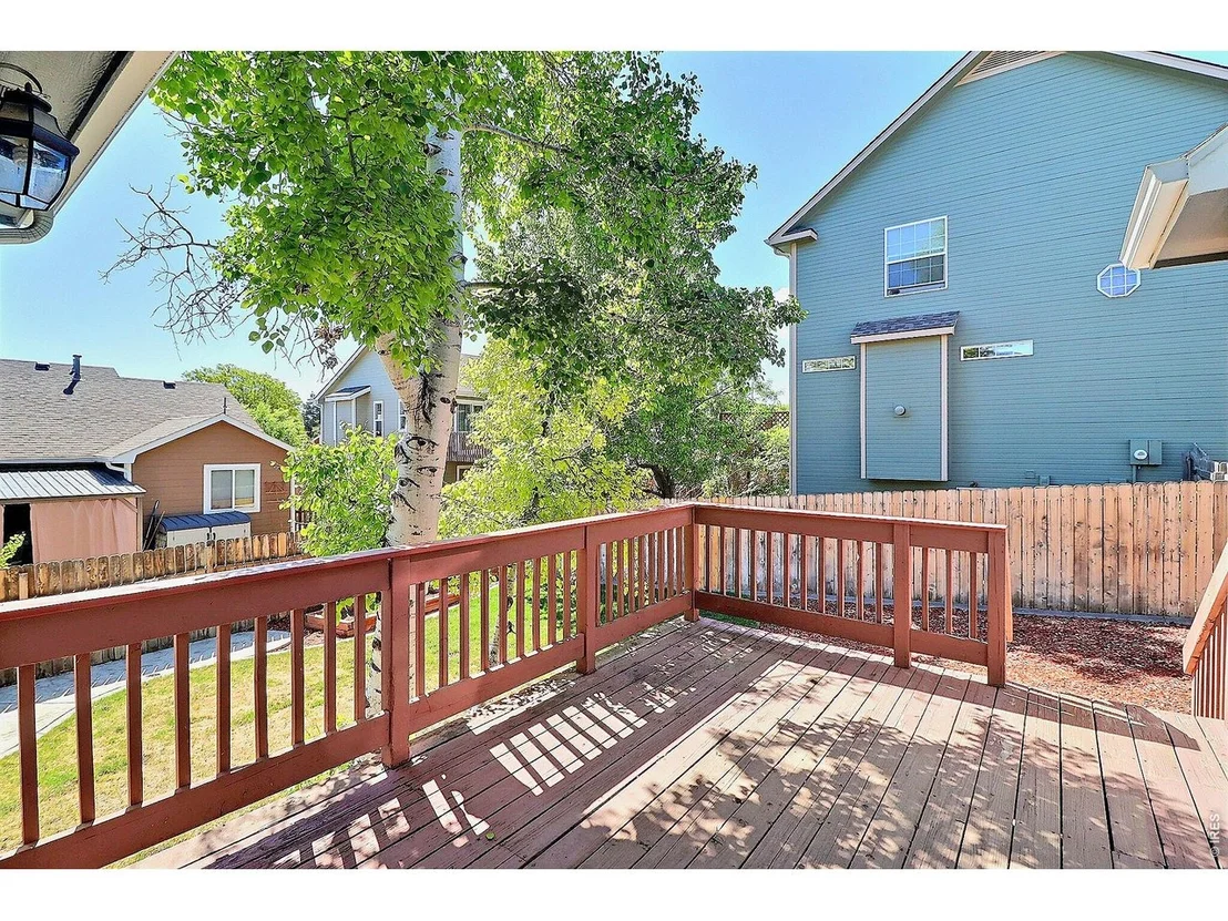 Photo of 324 53rd Ave