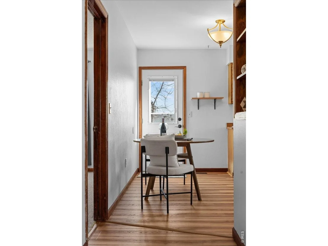 Photo of 102 7th St