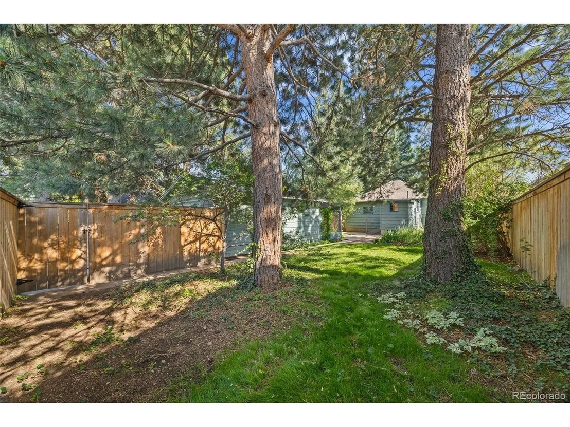 Photo of 2231 Columbine Ave