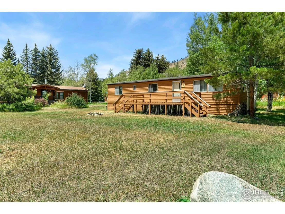 Photo of 277 Riverside Dr