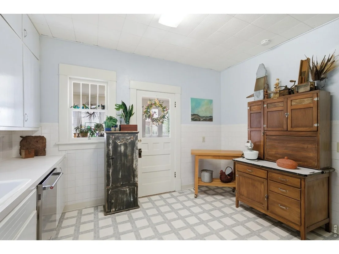 Photo of 212 2nd St