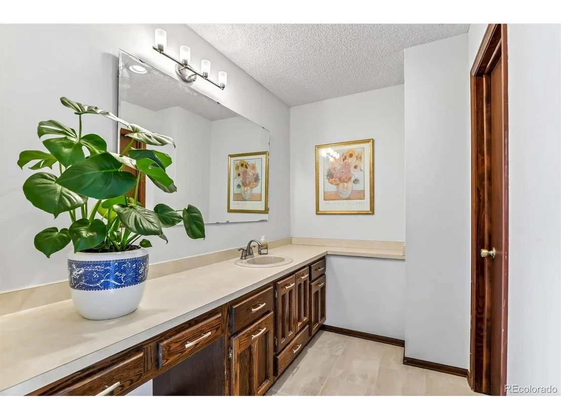 Photo of 243 Dawson Dr