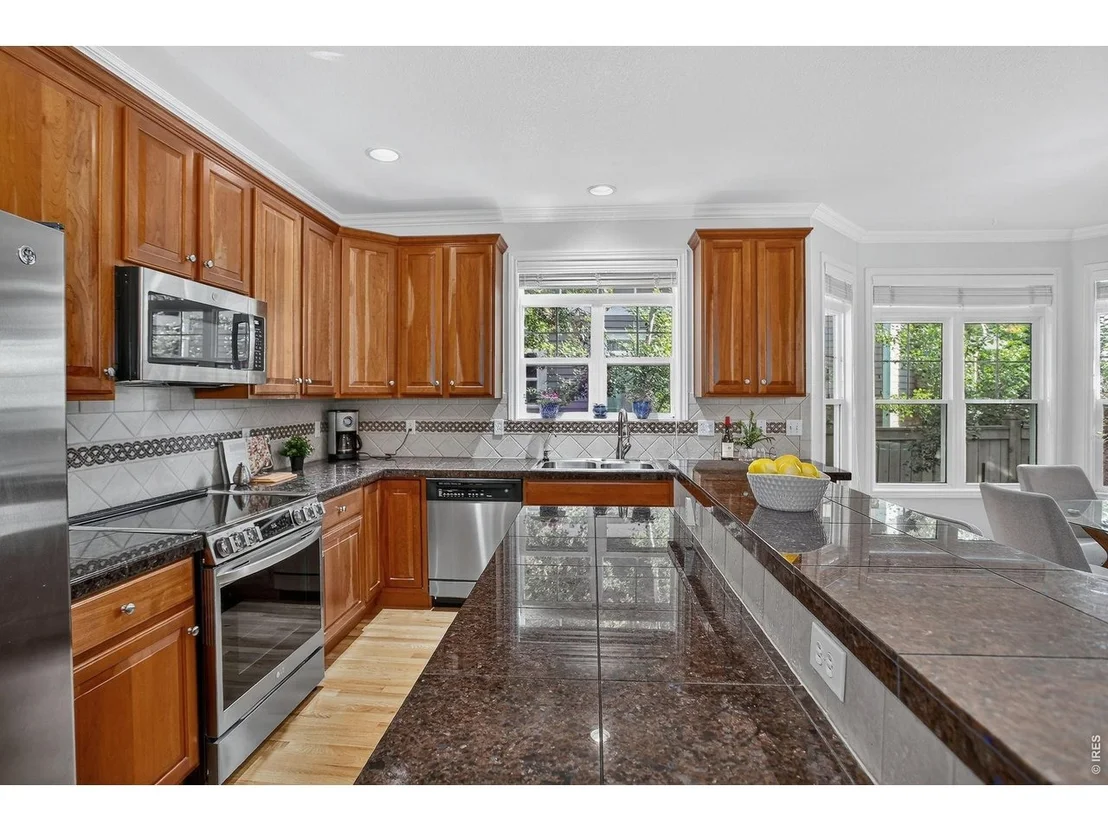 Photo of 1095 Terrace Cir S
