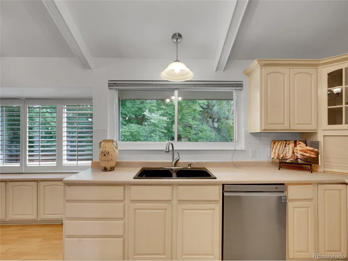 Photo of 4046 S Reading Way