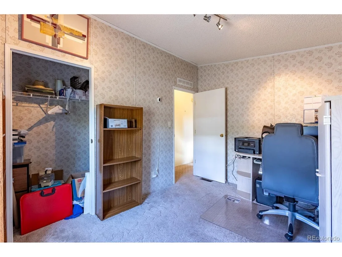 Photo of 246 Loop Dr