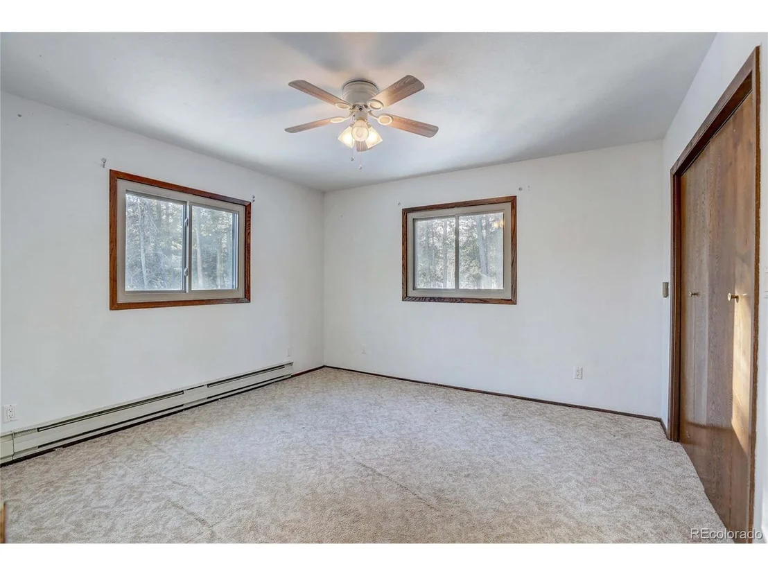 Photo of 155 Pinon Cir