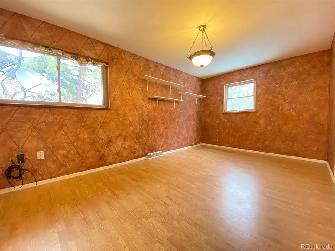 Photo of 1222 Valley View Dr