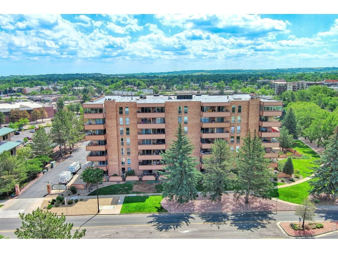 Photo of Unit 103 at 500 Mohawk Dr