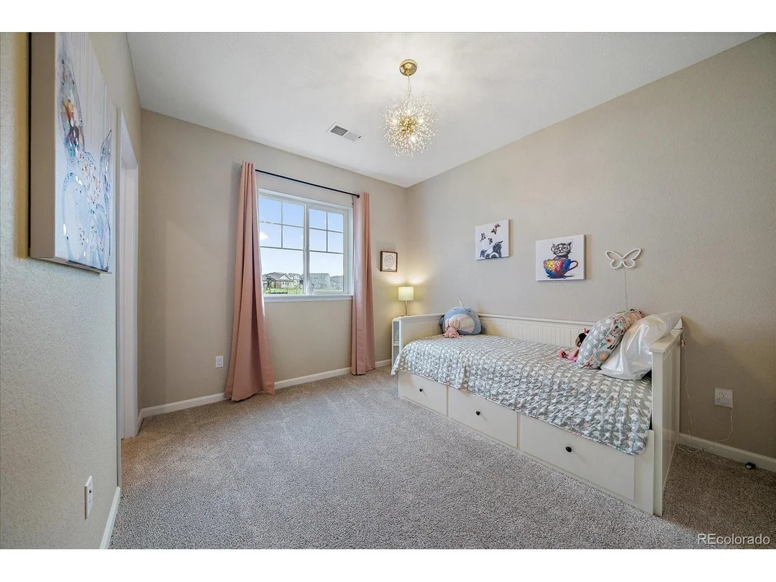 Photo of 7112 S Waterloo Way