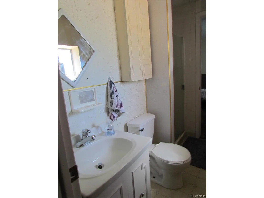 Photo of 105 Cherry Cir