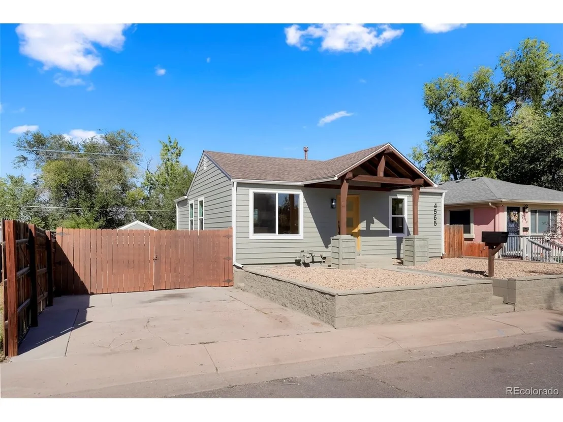 Photo of 4565 W Exposition Ave