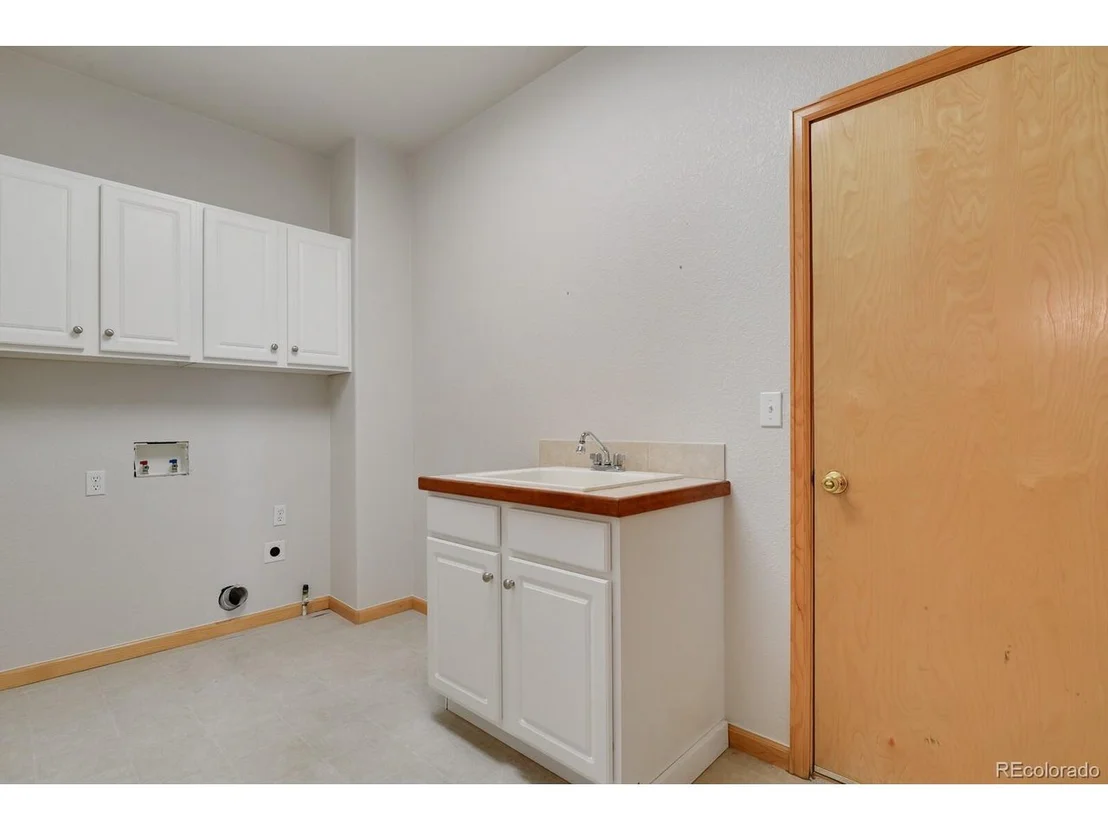 Photo of 3118 Moonshadow Ln