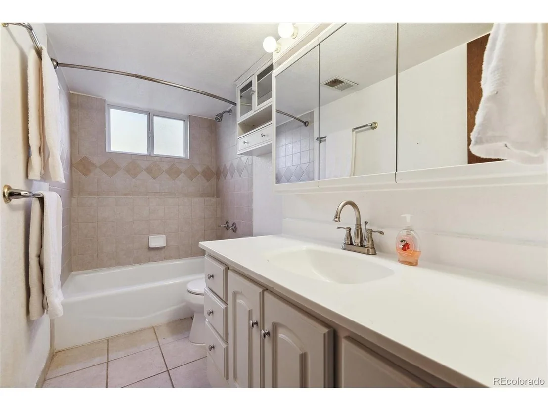 Photo of 8650 W 78th Pl