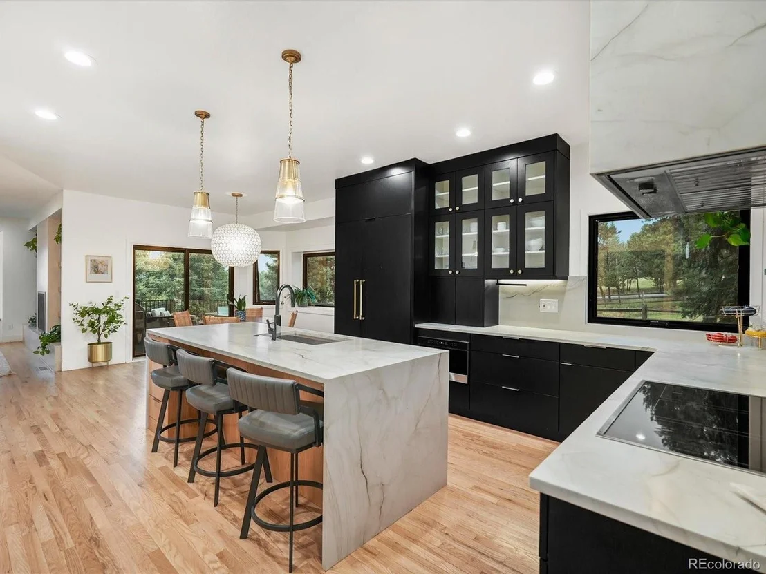 Photo of 2395 Pine Tree Ln