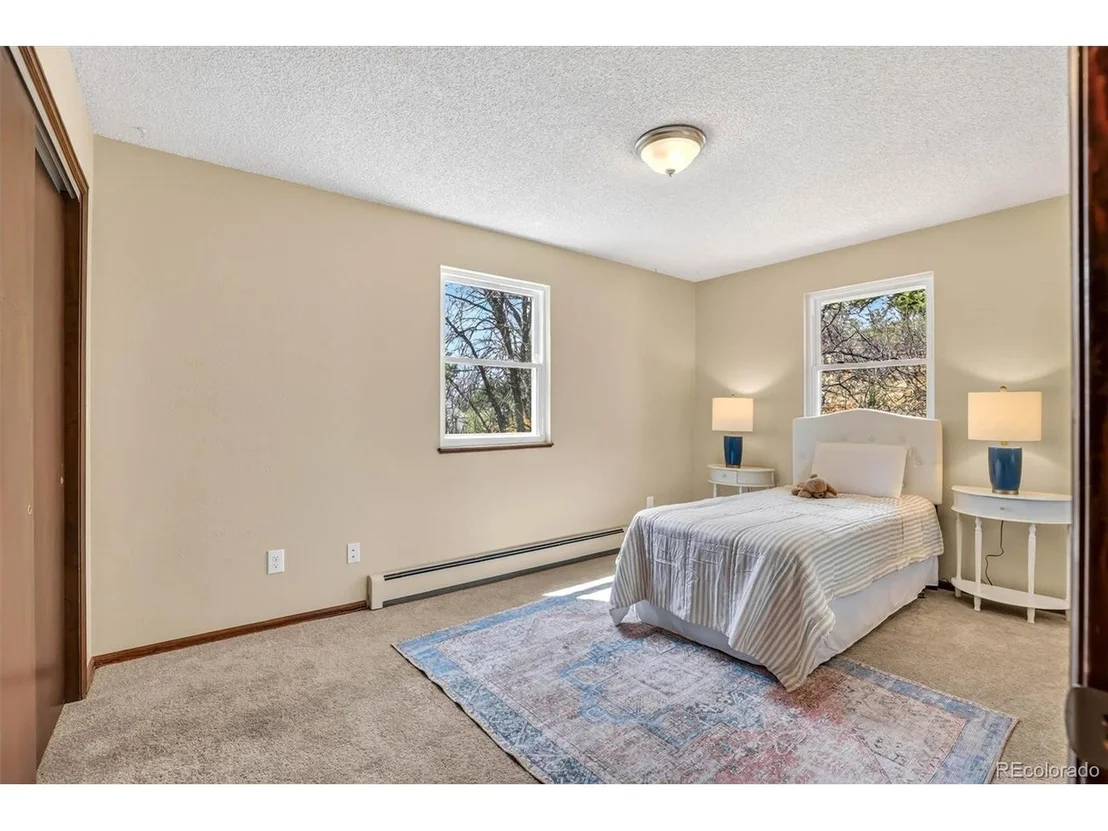 Photo of 243 Dawson Dr