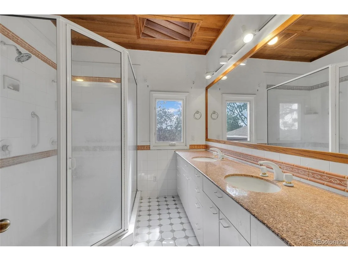 Photo of 9805 Deerfield Rd