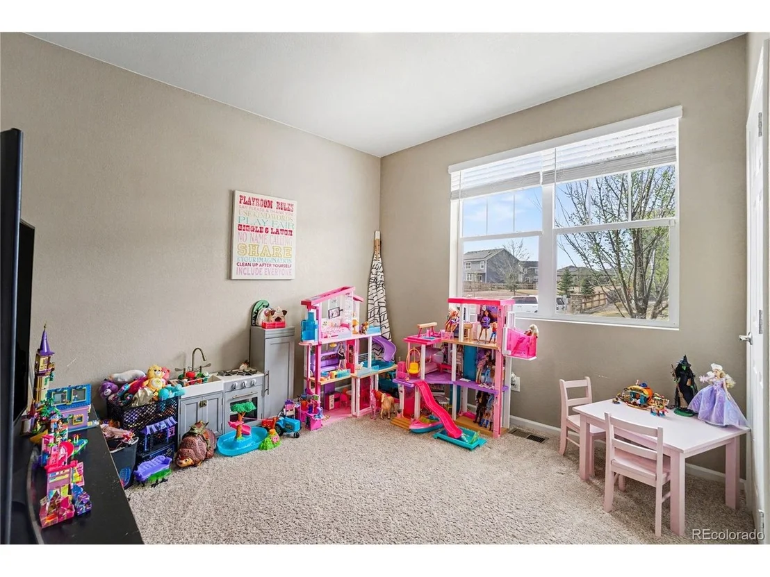 Photo of 1645 Clarendon Dr
