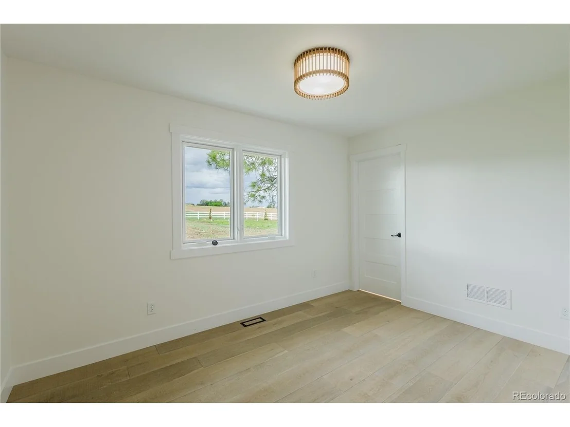 Photo of 344 County Road 16 1/2
