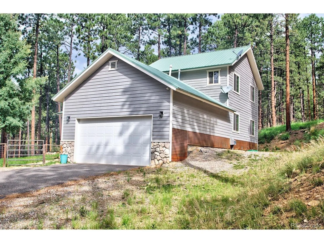 Photo of 370 Hillside Dr
