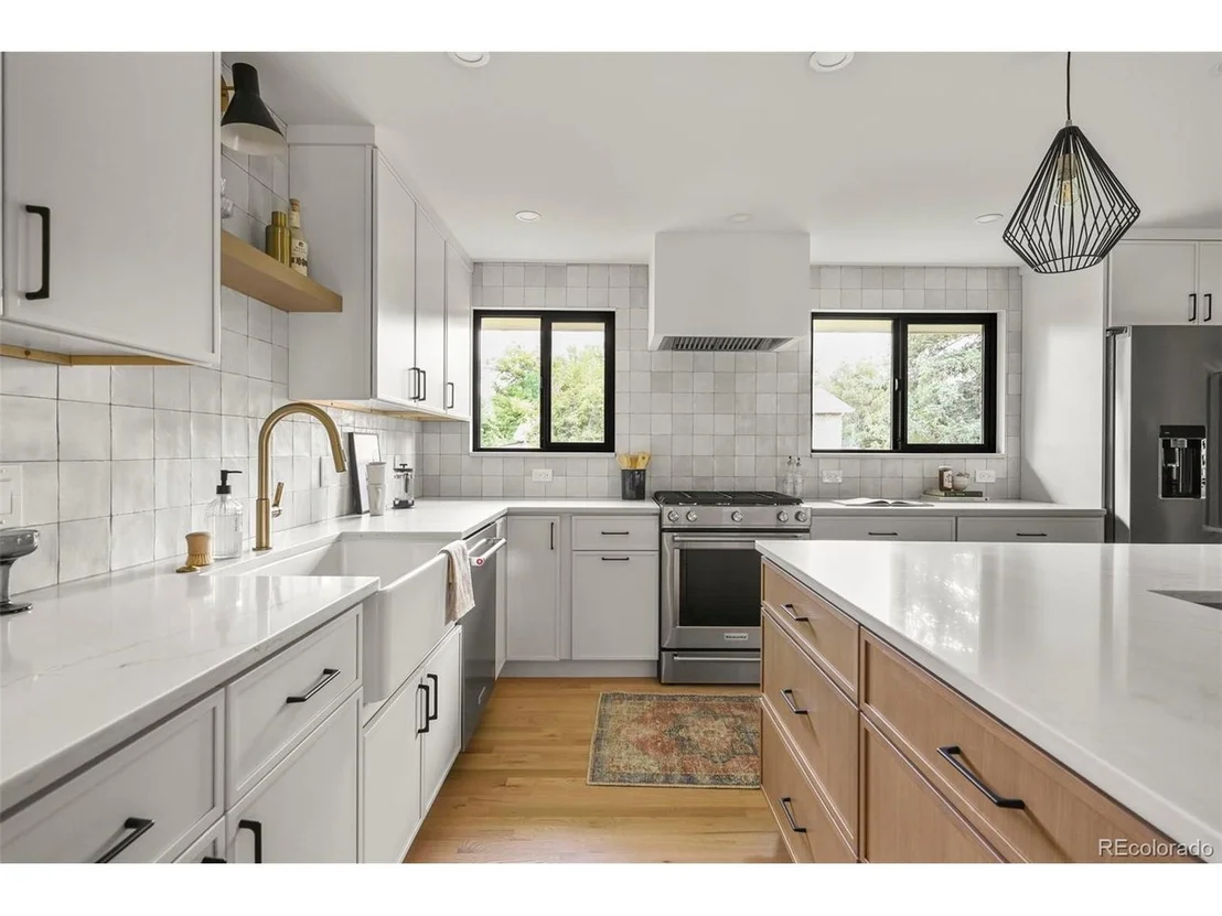 Photo of 230 Seminole Dr