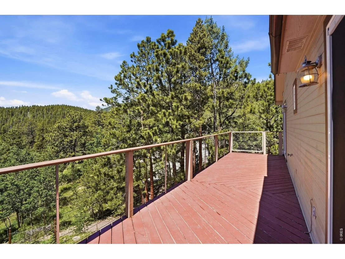 Photo of 212 Elk Pl