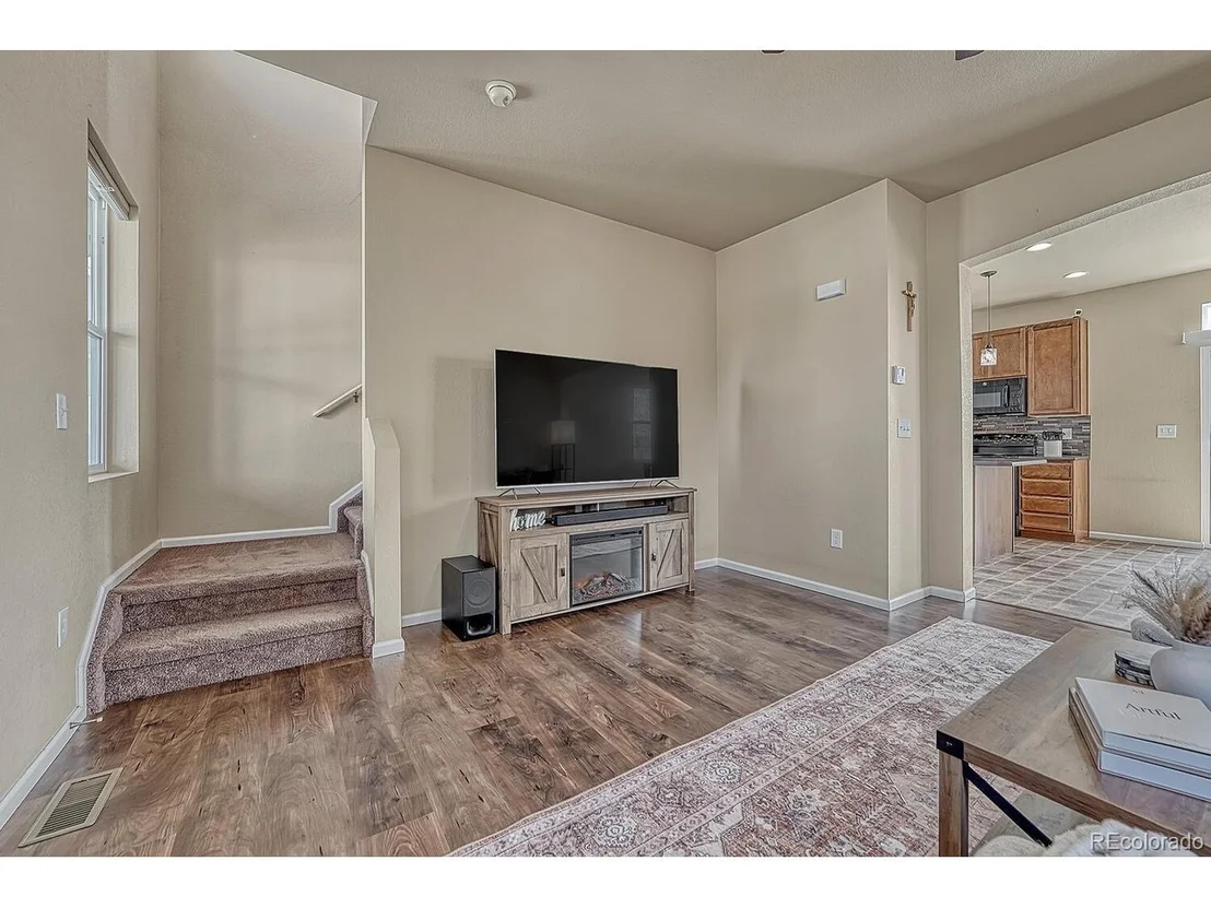 Photo of 490 Dukes Way