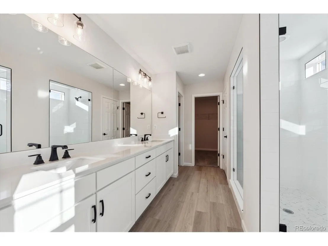 Photo of 1050 Joseph Pl