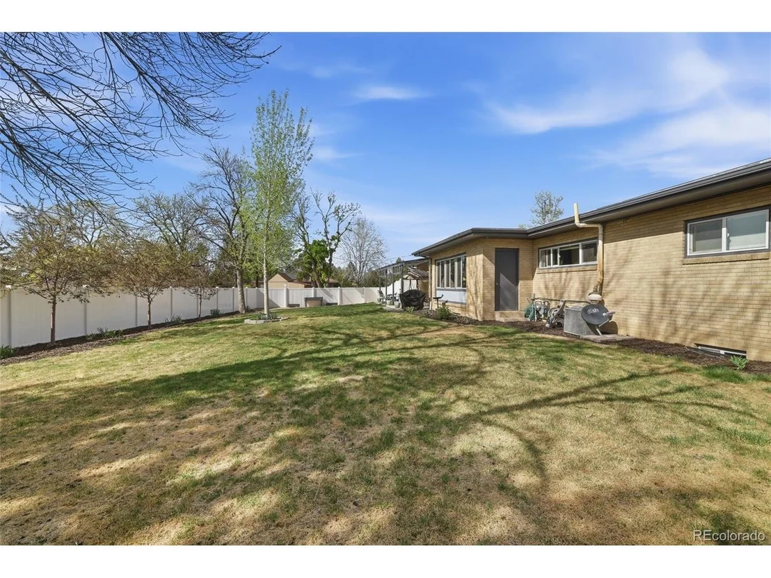 Photo of 2705 Sunset Ln