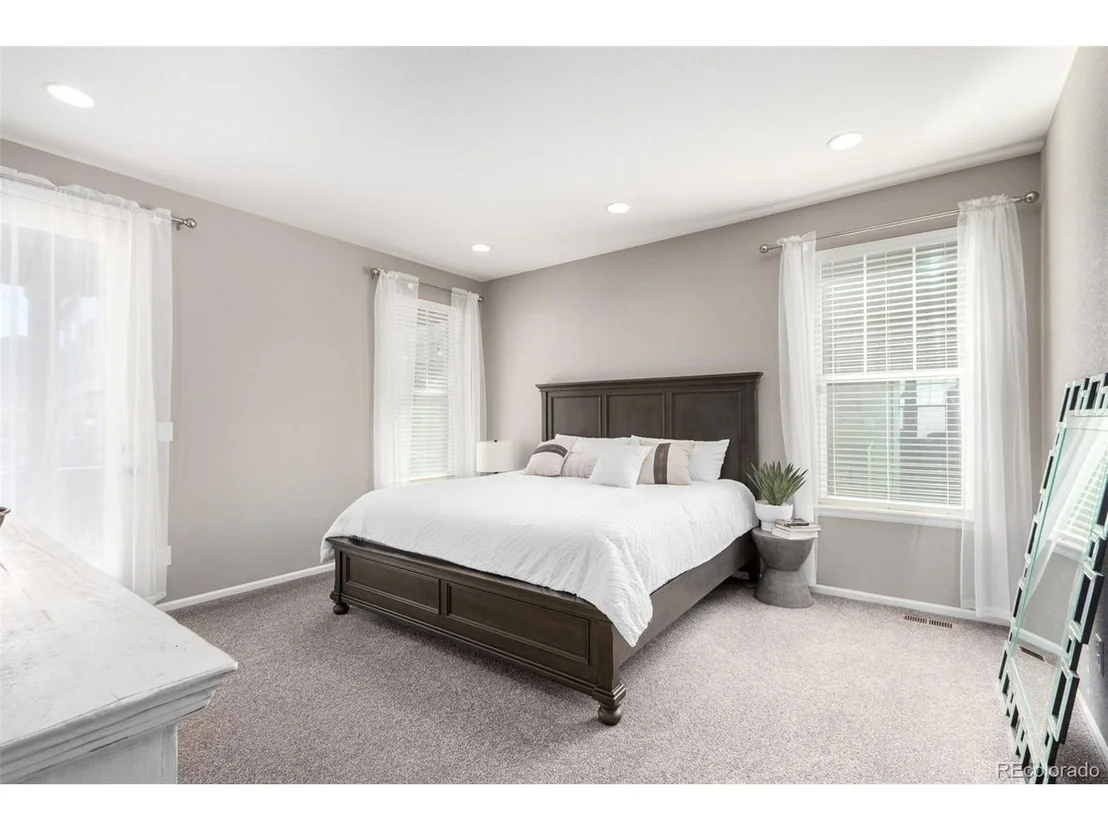 Photo of 4834 Sunset Pl
