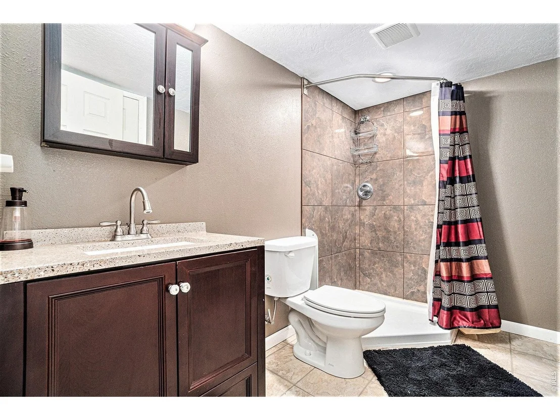 Photo of 2601 Alpine Ave