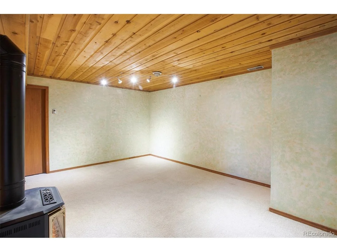 Photo of 635 Ridge Dr