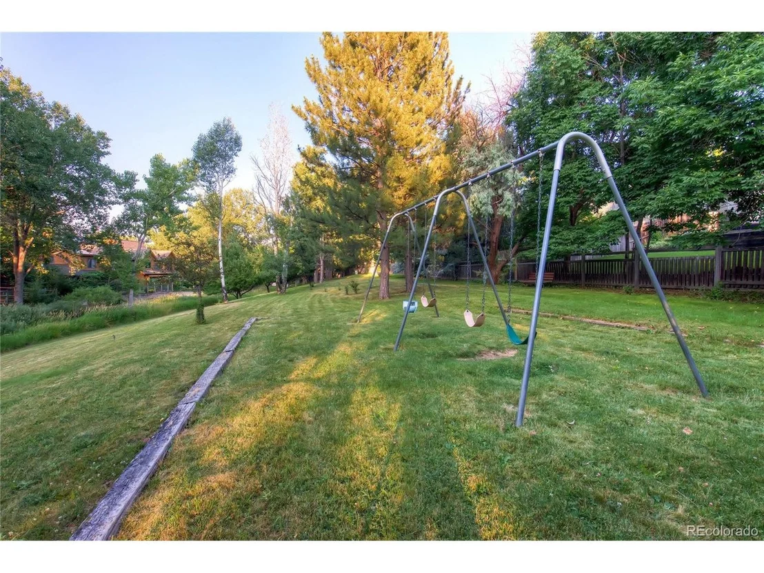 Photo of 1380 Riverside Ave