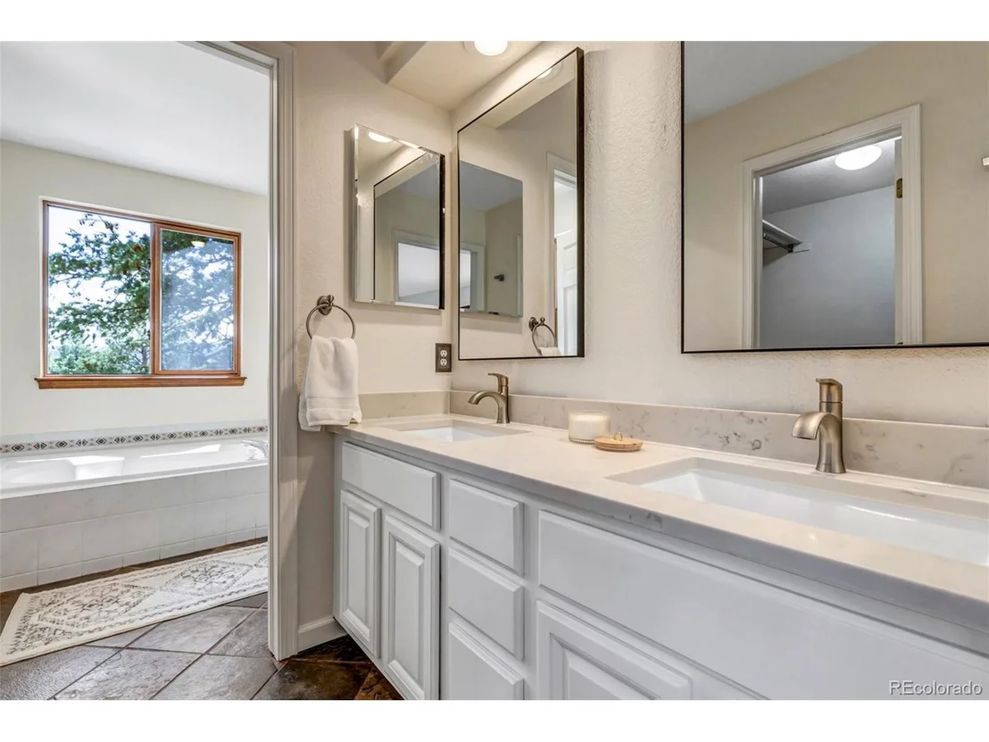 Photo of 512 Mary Beth Rd