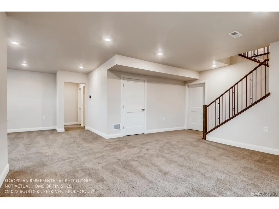 Photo of 886 Quarry Cir