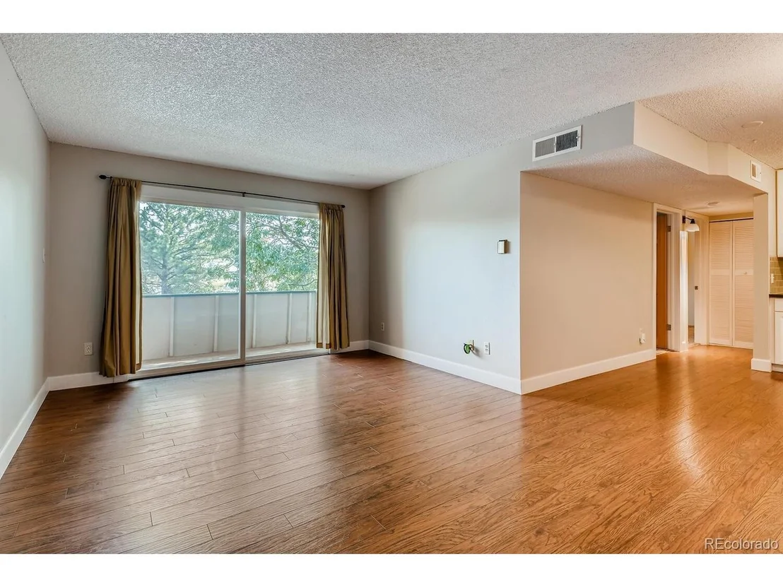 Photo of Unit 204 at 5102 Williams Fork Trl
